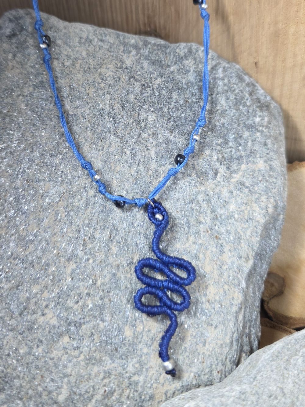 Μακραμε χειροποίητο κολιέ φίδι σε πολλά χρώματα - Image 3