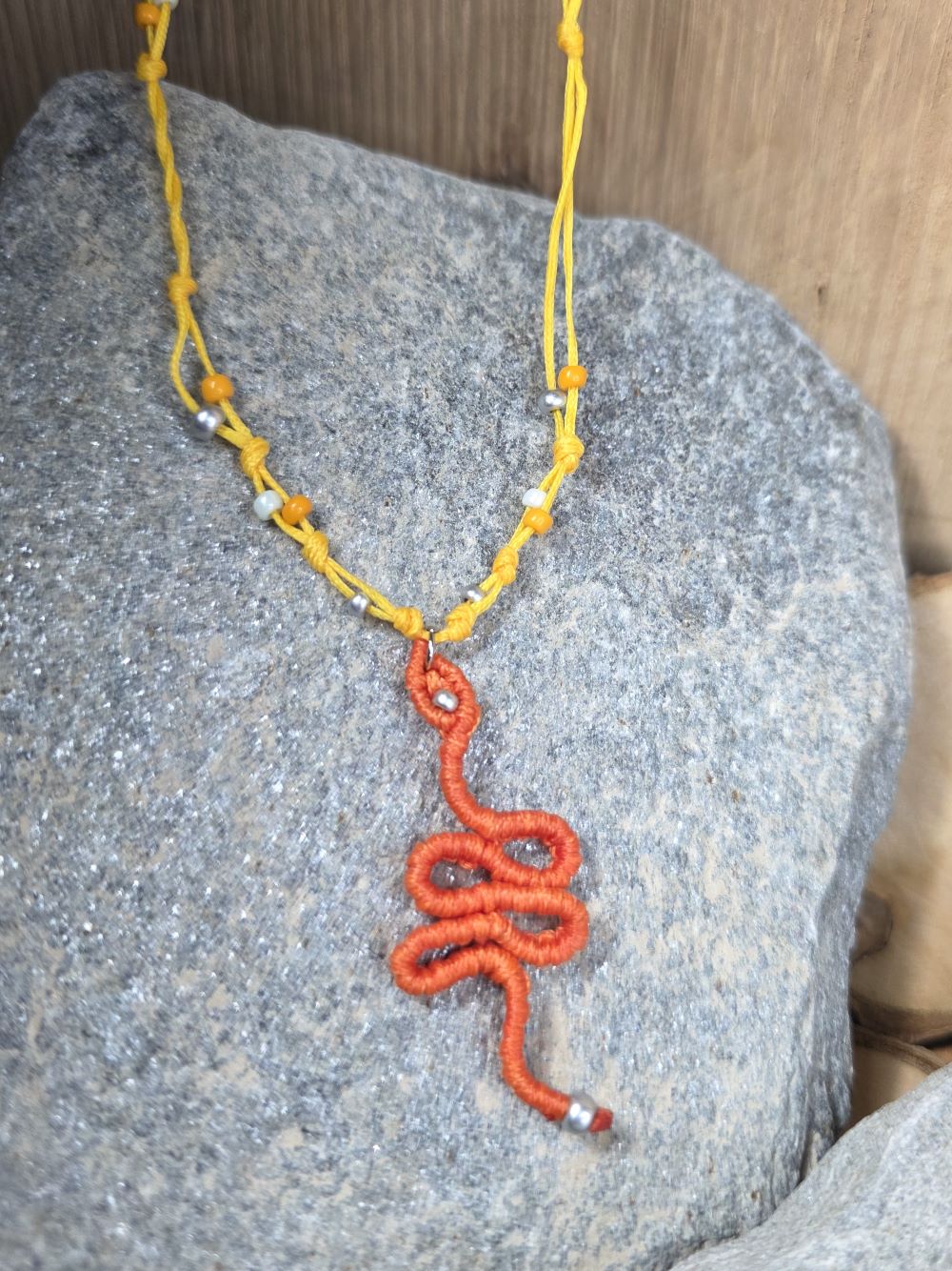 Μακραμε χειροποίητο κολιέ φίδι σε πολλά χρώματα - Image 4