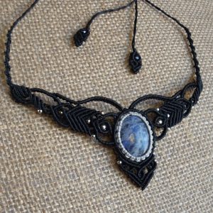 Midnight Vision-Χειροποίητο μακραμε κολιε με σοδαλίτη