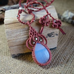 Opal Tear- Xειροποίητο μακραμε κολιέ με οπάλιο δάκρυ