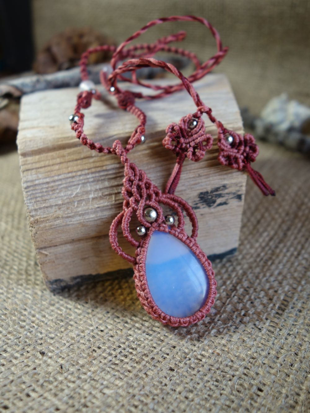 Opal Tear- Xειροποίητο μακραμε κολιέ με οπάλιο δάκρυ