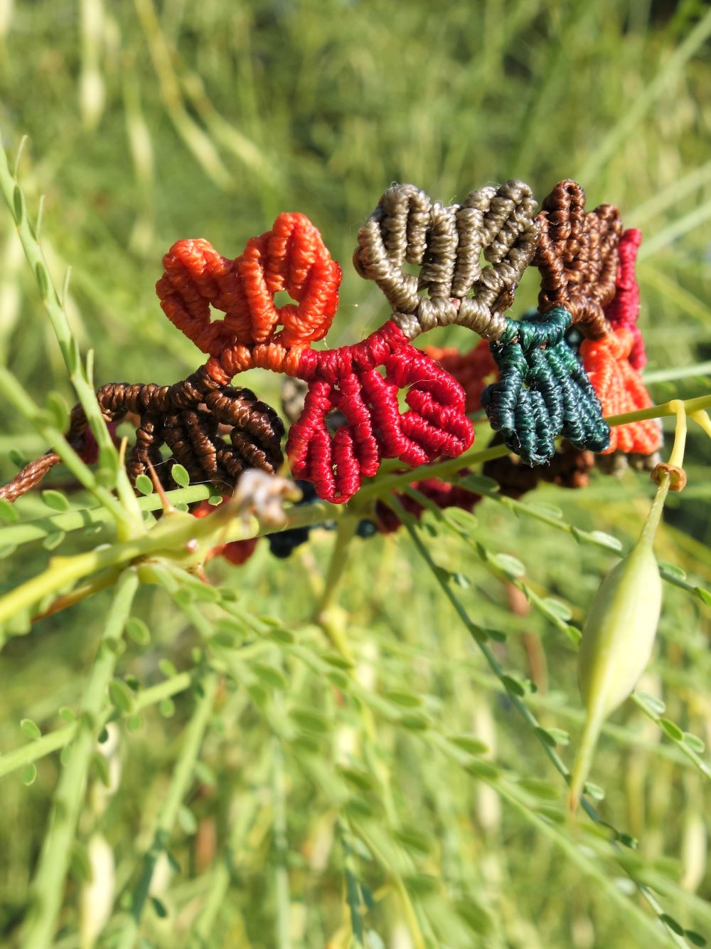 Χειροποίητο μακραμε βραχιόλι Leaf Whisper - Image 4