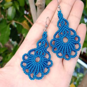 Χειροποίητα Μακραμε Σκουλαρίκια Δαντέλα – Μπεζ & μπλε ρουα
