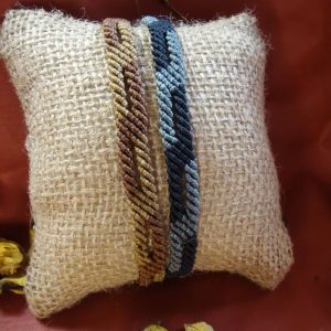 unisex μακραμέ βραχιόλια Twist Line με στριφτή πλέξη σε καφέ και μαυρο γκρι αποχρώσεις