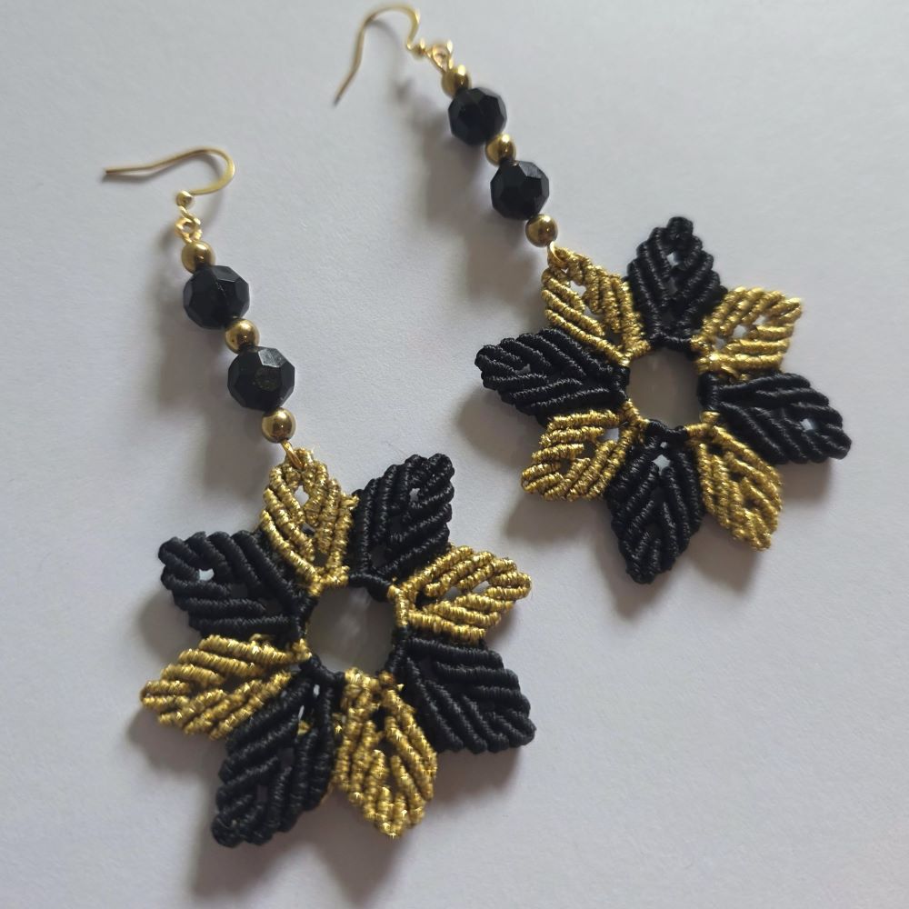 Solar Leaves – Χειροποίητα μακραμε σκουλαρίκια με κυκλικό μοτίβο φύλλων - Image 3