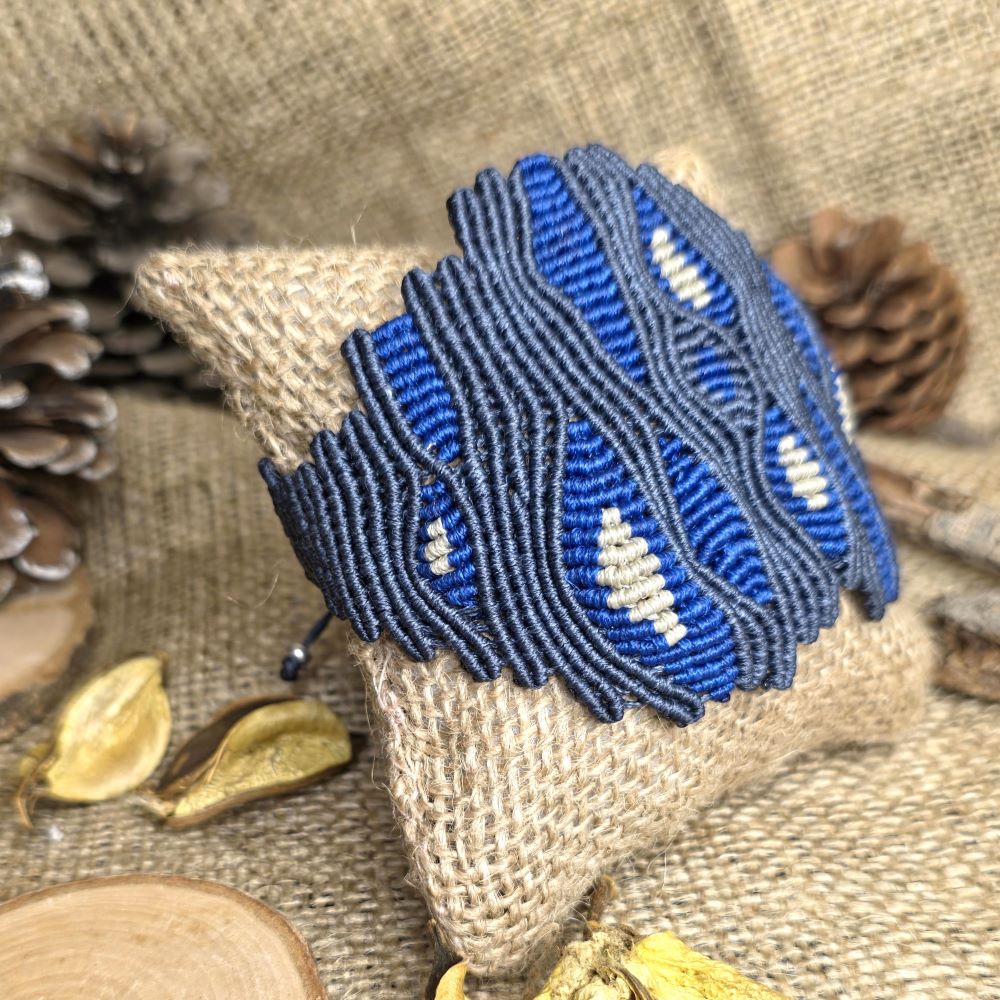 Mystic Eyes - Χειροποίητο μακραμε βραχιόλι σε μπλε και γκρι - Image 5