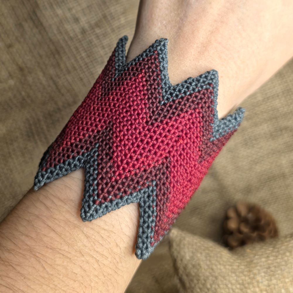 Zigzag Crown-Μεγάλο χειροποίητο μακραμε βραχιόλι - Image 5