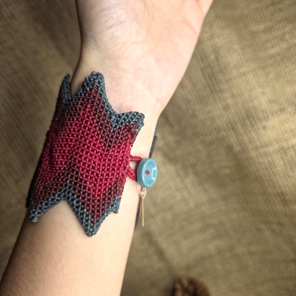 Zigzag Crown-Μεγάλο χειροποίητο μακραμε βραχιόλι - Image 4