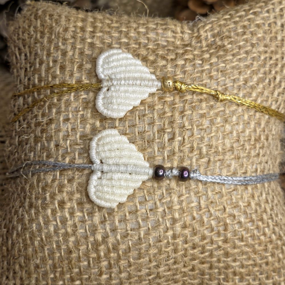 Tiny Hearts - Χειροποίητα μακραμε βραχιόλια καρδιά σε διάφορα χρώματα - Image 2