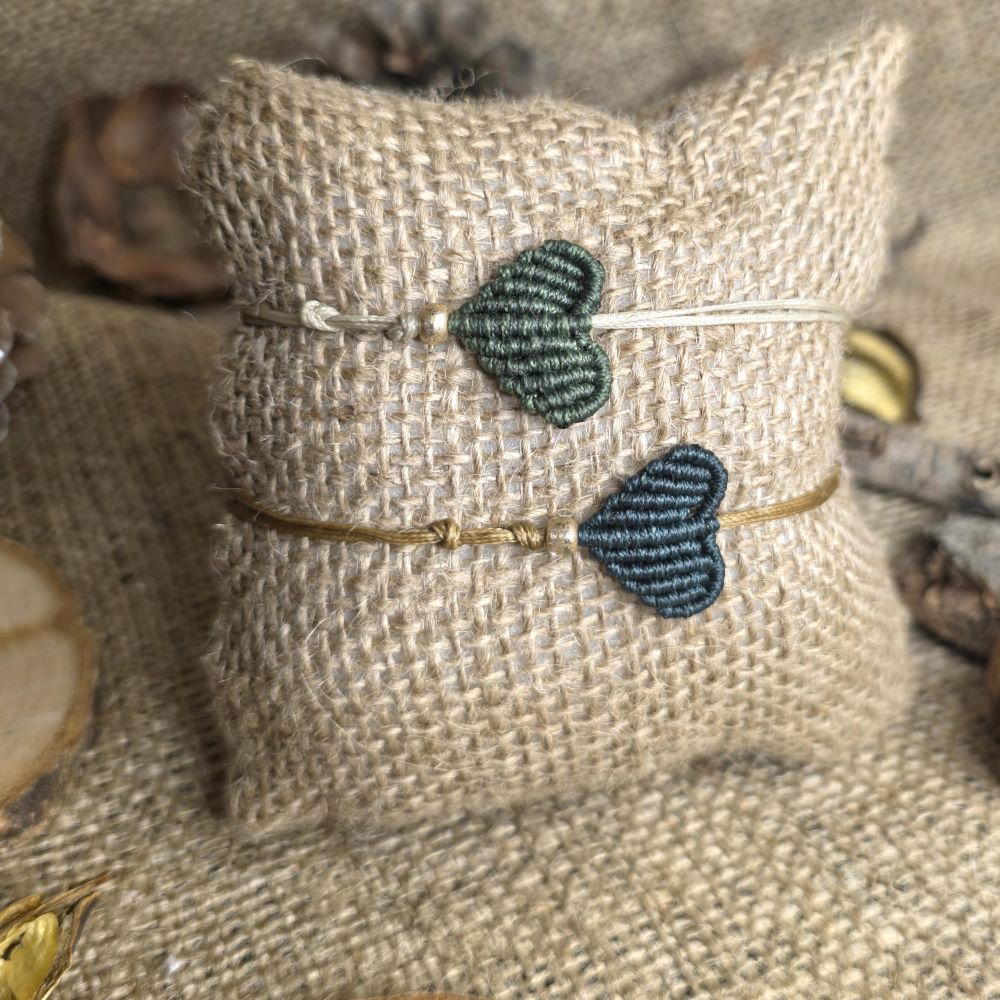 Tiny Hearts - Χειροποίητα μακραμε βραχιόλια καρδιά σε διάφορα χρώματα - Image 10