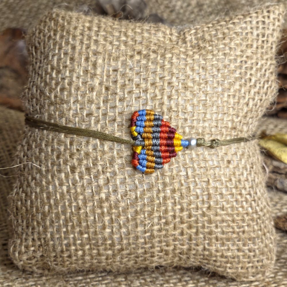 Tiny Hearts - Χειροποίητα μακραμε βραχιόλια καρδιά σε διάφορα χρώματα - Image 9