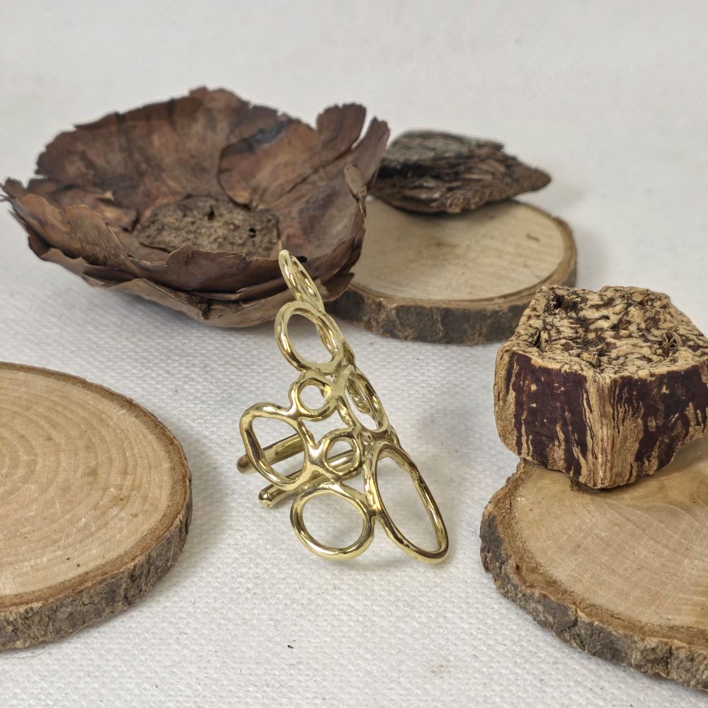 Golden Cells – Χειροποίητο ορειχάλκινο δαχτυλίδι οργανικού σχεδίου - Image 3