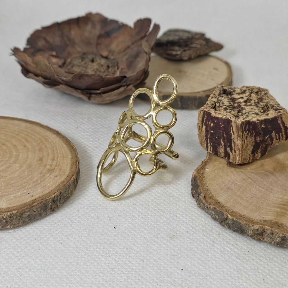 Golden Cells – Χειροποίητο ορειχάλκινο δαχτυλίδι οργανικού σχεδίου - Image 4