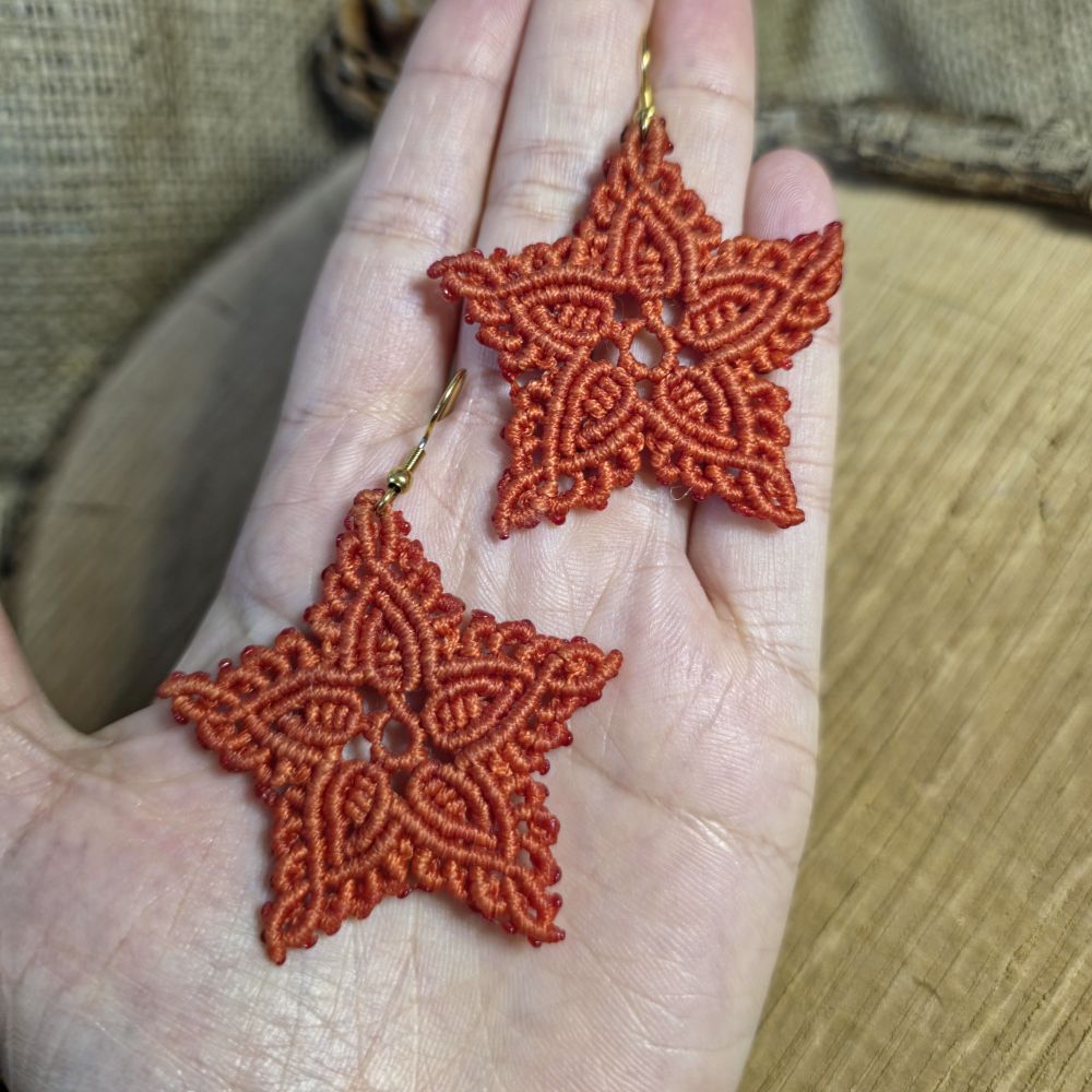 Solar Star – Χειροποίητα μακραμε σκουλαρίκια αστέρια - Image 2