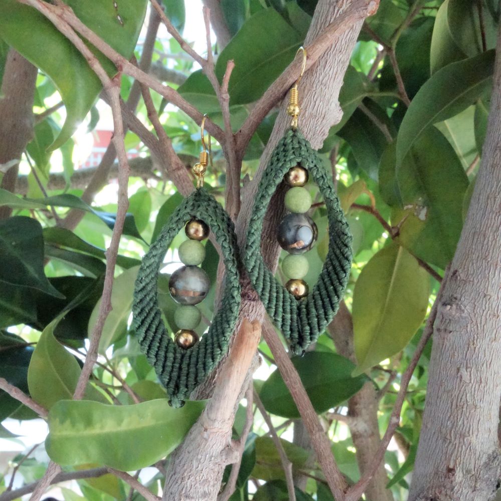 Olive Aura-Χειροποίητα μακραμε σκουλαρίκια σε λαδί - Image 3