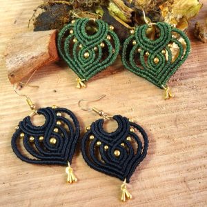 Forest Drop - Χειροποίητα μακραμε σκουλαρίκια σε πράσινο και μαύρο