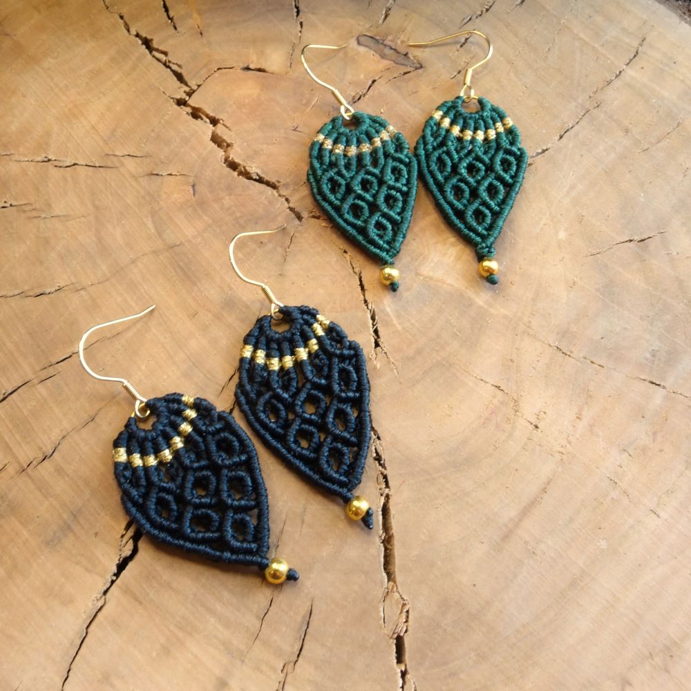 Arcane Lines - μακραμε σκουλαρίκια σε μαύρο και κυπαρισσί - Image 2