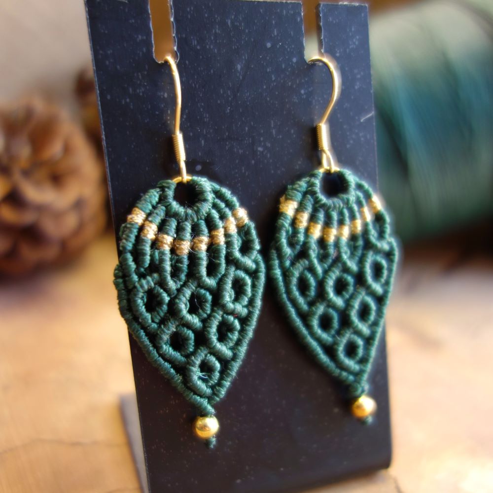 Arcane Lines - μακραμε σκουλαρίκια σε μαύρο και κυπαρισσί - Image 6