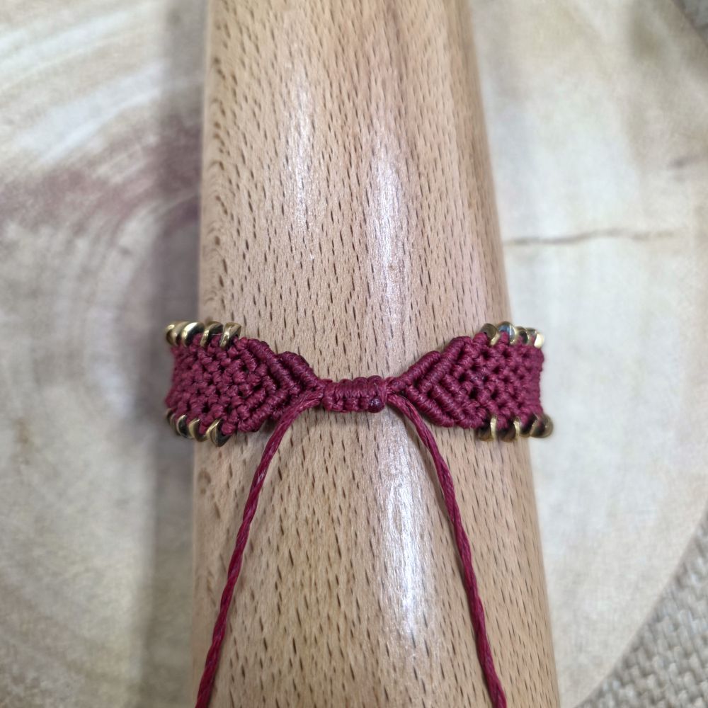 Bold Weave -Χειροποίητο μακραμε βραχιόλι με αιματίτη - Image 4