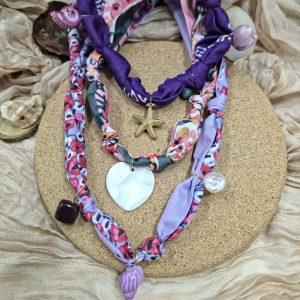 Scarf Stories χειροποίητα κολιέ μαντήλια και μπαντάνες με ατσάλινα στοιχεία και χάντρες